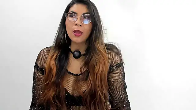 Snapshot of Luna_Dumont chatting on March 13, 2025, 2:23 pm Luna Dumont online show from March 13, 2025, 2:23 pm