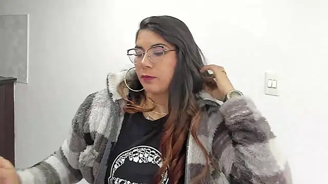 Snapshot of Luna_Dumont chatting on March 14, 2025, 11:34 am Luna Dumont online show from March 14, 2025, 11:34 am