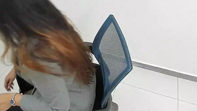 Snapshot of Luna_Dumont chatting on March 17, 2025, 11:21 am Luna Dumont online show from March 17, 2025, 11:21 am