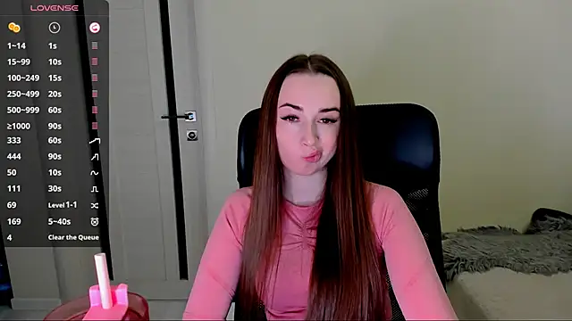 Kimmberr online show from November 19, 2025, 4:12 am