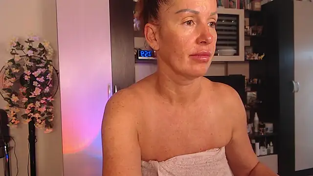 SheilaRyan online show from October 18, 2025, 4:59 am