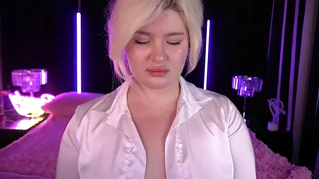 Snapshot of CocoSecretss chatting on December 5, 2024, 7:16 am CocoSecretss online show from December 5, 2024, 7:16 am