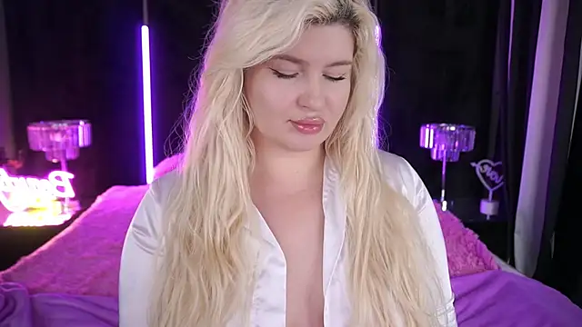 Snapshot of CocoSecretss chatting on December 15, 2024, 7:57 am CocoSecretss online show from December 15, 2024, 7:57 am