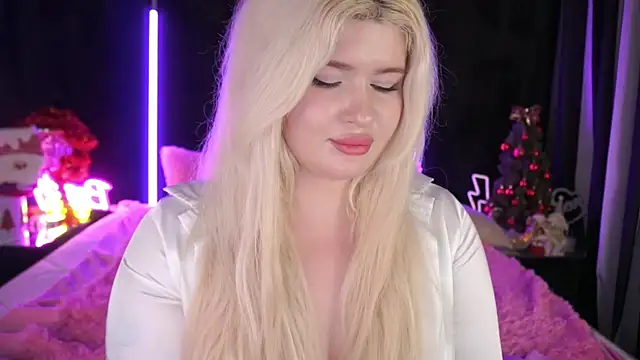 Snapshot of CocoSecretss chatting on January 2, 2025, 10:48 am CocoSecretss online show from January 2, 2025, 10:48 am