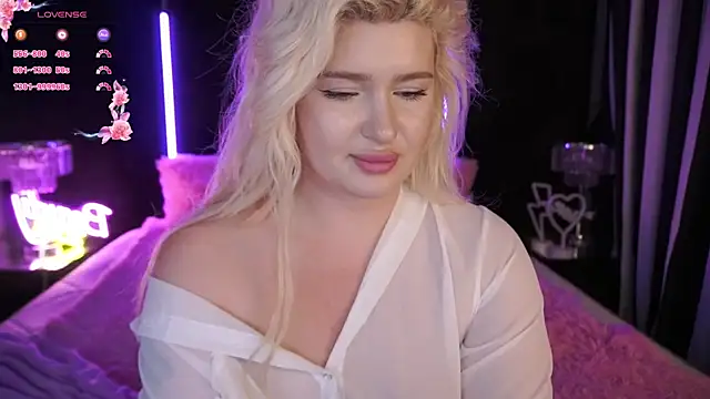 Snapshot of CocoSecretss chatting on March 3, 2025, 10:06 am CocoSecretss online show from March 3, 2025, 10:06 am