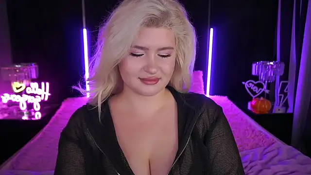 Snapshot of CocoSecretss chatting on November 9, 2025, 7:50 am CocoSecretss online show from November 9, 2025, 7:50 am