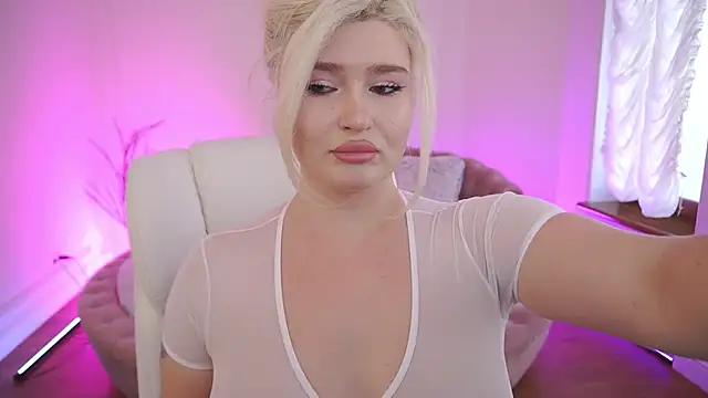 Snapshot of CocoSecretss chatting on December 15, 2025, 8:29 am CocoSecretss online show from December 15, 2025, 8:29 am