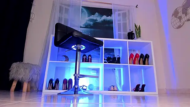 Itzeldreams online show from October 6, 2025, 1:30 pm