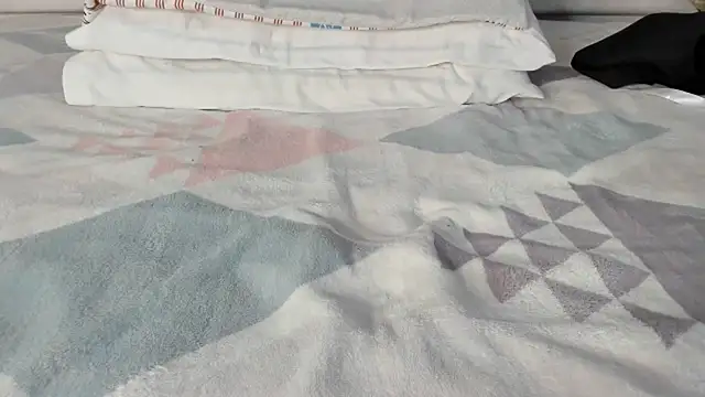 Snapshot of maybelline69 chatting on March 13, 2025, 6:23 pm maybelline69 online show from March 13, 2025, 6:23 pm