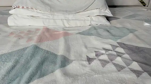 Snapshot of maybelline69 chatting on March 14, 2025, 1:16 am maybelline69 online show from March 14, 2025, 1:16 am