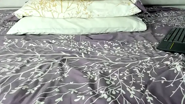 Snapshot of maybelline69 chatting on November 17, 2025, 7:30 pm maybelline69 online show from November 17, 2025, 7:30 pm