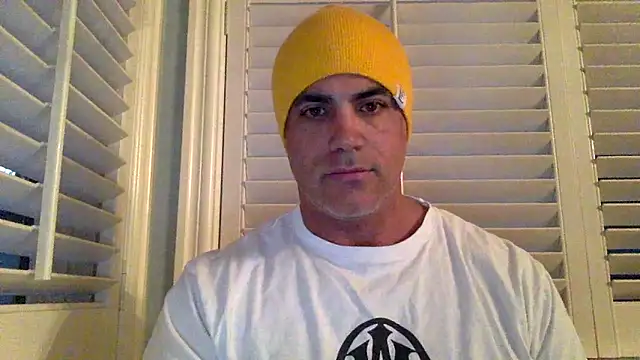 Snapshot of Bad_daddy21 chatting on October 23, 2025, 1:54 pm Bad daddy21 online show from October 23, 2025, 1:54 pm