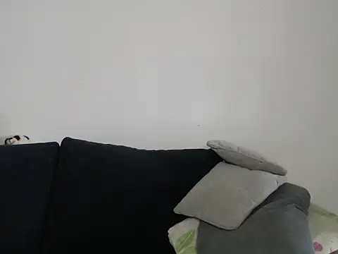 naikah714 online show from September 21, 2025, 1:35 pm