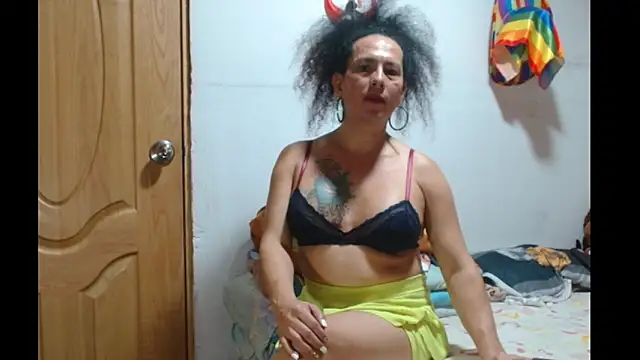 abbycrespa online show from March 18, 2025, 6:48 pm