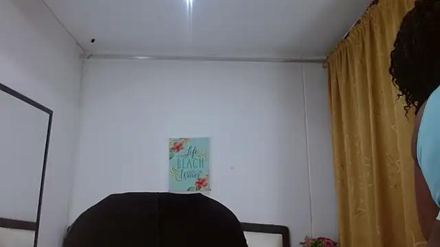 Snapshot of Sara_Marks chatting on September 9, 2025, 11:10 am Sara Marks online show from September 9, 2025, 11:10 am