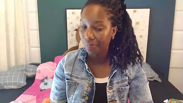 Snapshot of Sara_Marks chatting on October 11, 2025, 11:31 am Sara Marks online show from October 11, 2025, 11:31 am