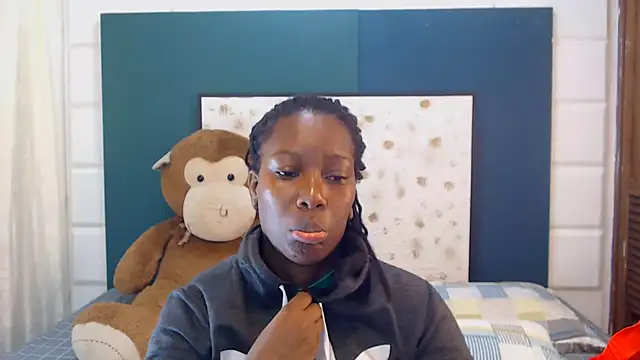 Snapshot of Sara_Marks chatting on October 14, 2025, 11:44 am Sara Marks online show from October 14, 2025, 11:44 am