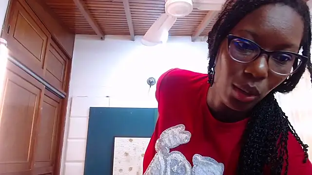 Snapshot of Sara_Marks chatting on November 24, 2025, 11:21 am Sara Marks online show from November 24, 2025, 11:21 am