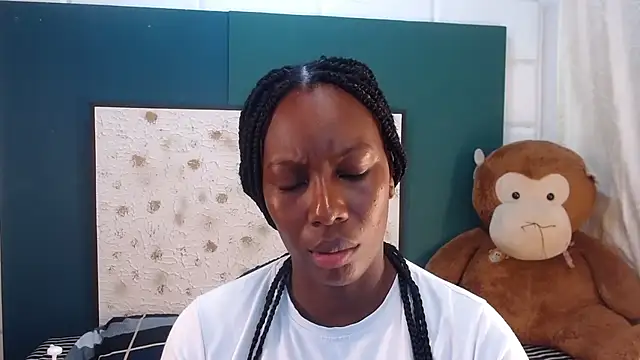 Snapshot of Sara_Marks chatting on December 1, 2025, 11:15 am Sara Marks online show from December 1, 2025, 11:15 am