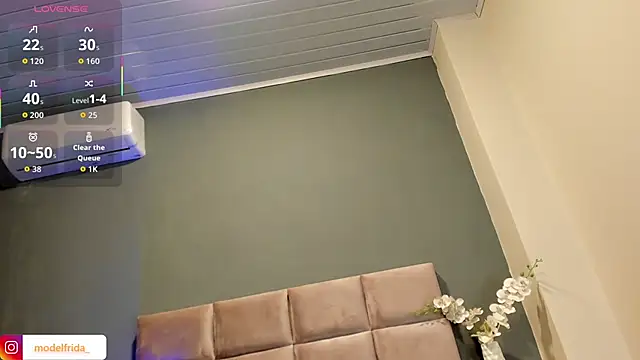 Snapshot of _frida1 chatting on November 22, 2025, 12:48 pm frida1 online show from November 22, 2025, 12:48 pm