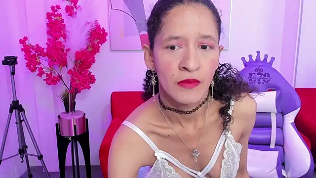 Snapshot of Alice_candace chatting on January 8, 2025, 11:54 am Alice candace online show from January 8, 2025, 11:54 am