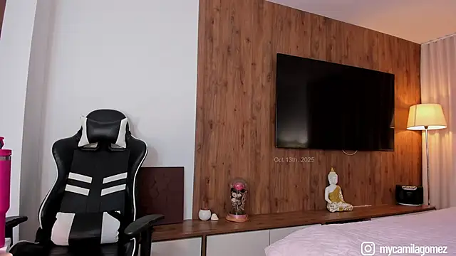 soycamig online show from October 13, 2025, 8:09 pm