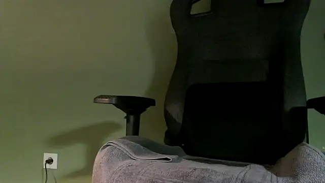 Snapshot of juanpalmox chatting on December 5, 2024, 8:33 pm juanpalmox online show from December 5, 2024, 8:33 pm