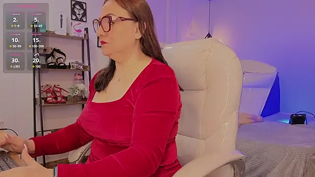 lady nylon  online show from November 21, 2025, 11:20 am