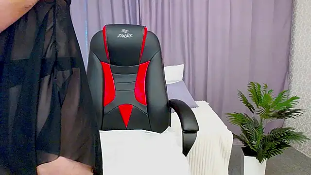 Snapshot of Camelia_Lillie chatting on February 8, 2025, 4:25 am Camelia Lillie online show from February 8, 2025, 4:25 am