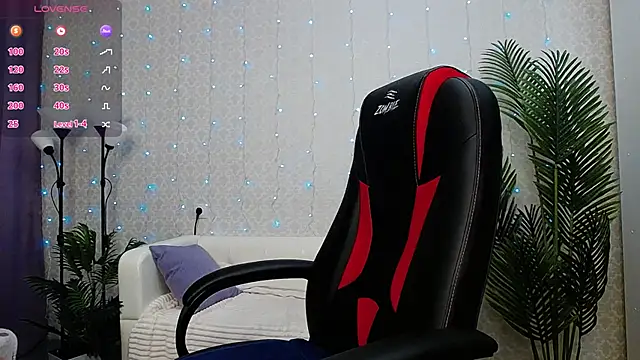 Snapshot of Camelia_Lillie chatting on November 12, 2025, 1:17 am Camelia Lillie online show from November 12, 2025, 1:17 am