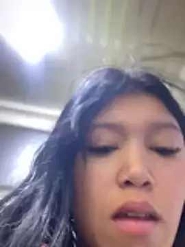 emily rosse04 online show from November 2, 2025, 12:51 pm