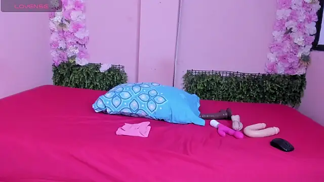 grandmother milf online show from October 4, 2025, 8:07 pm