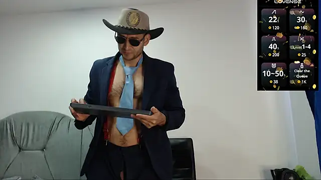 sexy-boy071 online show from February 14, 2025, 8:26 pm