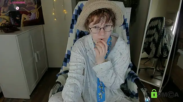 Snapshot of Melissa_Wells chatting on November 7, 2025, 9:37 pm Melissa Wells online show from November 7, 2025, 9:37 pm