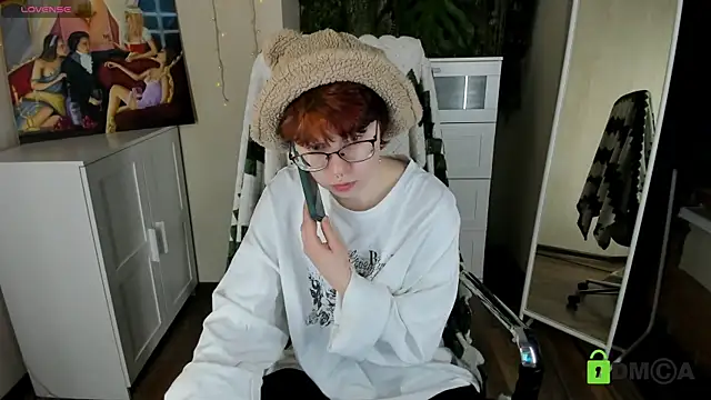 Snapshot of Melissa_Wells chatting on November 21, 2025, 3:54 pm Melissa Wells online show from November 21, 2025, 3:54 pm