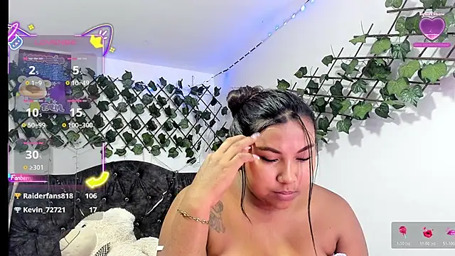 PaulinaSwan online show from November 6, 2025, 6:03 am