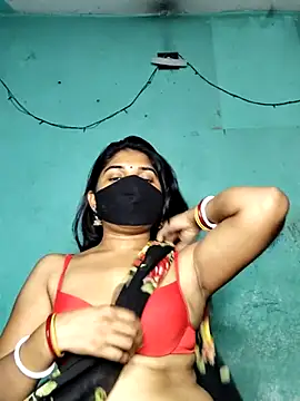 Snapshot of Luv_Adite20 chatting on February 14, 2025, 5:03 pm Luv Adite20 online show from February 14, 2025, 5:03 pm