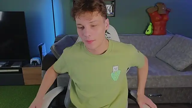 TeddyLiLboy online show from November 6, 2025, 9:54 am