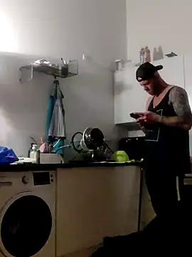 eltoulou online show from January 13, 2025, 8:15 pm