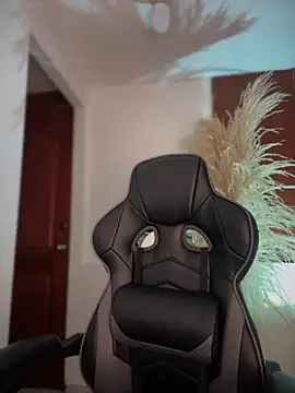 gretta kler1 online show from October 10, 2025, 11:31 am