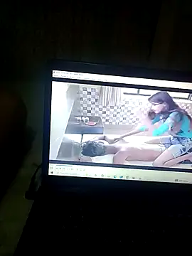 heartbroke13 online show from October 26, 2025, 8:48 pm