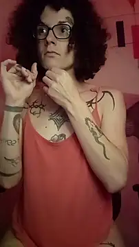 Snapshot of SuccubusTatuada chatting on October 15, 2025, 12:11 am SuccubusTatuada online show from October 15, 2025, 12:11 am