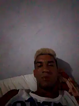 Snapshot of fieltoprj1 chatting on January 8, 2025, 10:06 pm fieltoprj1 online show from January 8, 2025, 10:06 pm