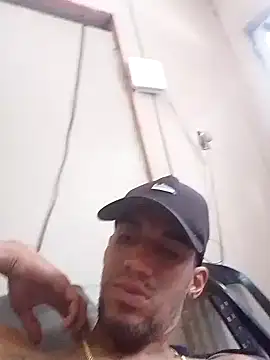 Snapshot of fieltoprj1 chatting on January 18, 2025, 2:02 pm fieltoprj1 online show from January 18, 2025, 2:02 pm