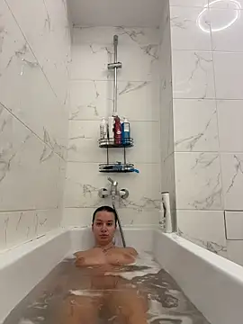 Snapshot of deliaroyal chatting on October 17, 2025, 3:25 pm deliaroyal online show from October 17, 2025, 3:25 pm