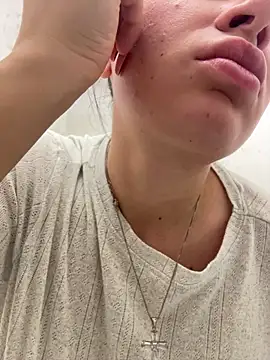 Snapshot of deliaroyal chatting on October 28, 2025, 3:36 pm deliaroyal online show from October 28, 2025, 3:36 pm