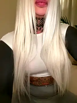 bambixboo online show from October 23, 2025, 8:51 pm