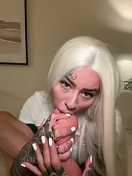 bambixboo online show from October 25, 2025, 9:09 pm