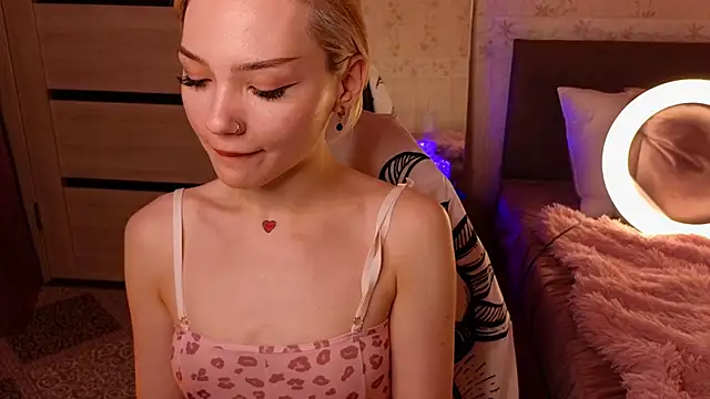 SandraBoyl online show from January 5, 2025, 7:17 am