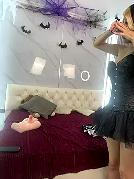 Snapshot of Little_Cuttie_ chatting on October 18, 2025, 5:54 am Little Cuttie online show from October 18, 2025, 5:54 am
